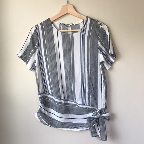 Striped asymmetrical top with side bow detail - Picture 6 of 7